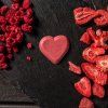 ovocne srdicko male bila cokolada jahoda malina darek valentyn cokoladovna janek