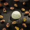 pistaciovy nugat pralinka zariva barva barevna cokolada cokoladovna janek